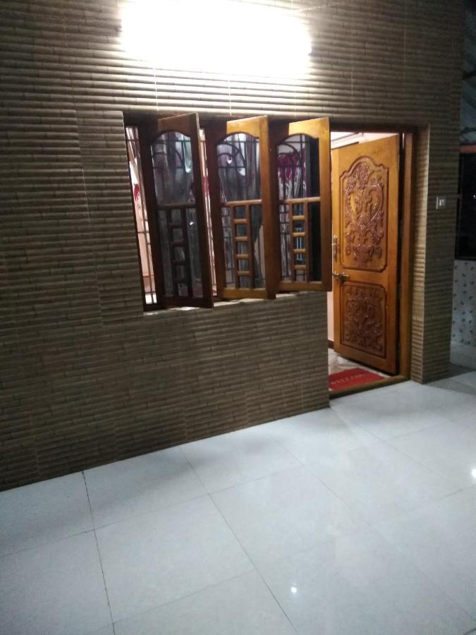 Maniis Homestay Vālpārai Exterior foto