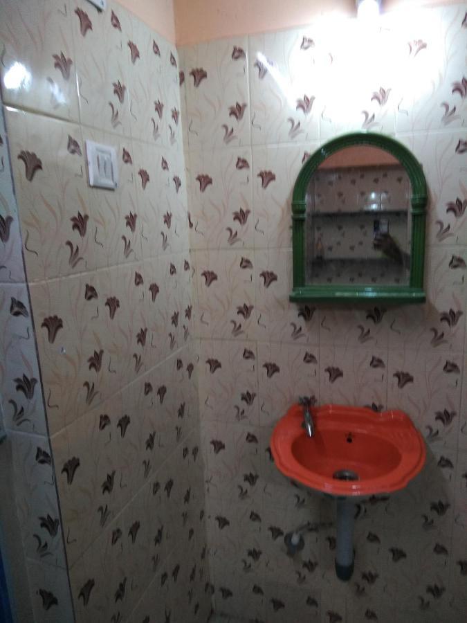 Maniis Homestay Vālpārai Exterior foto