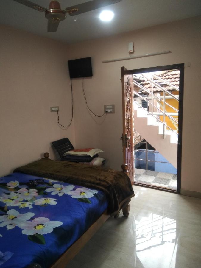 Maniis Homestay Vālpārai Exterior foto