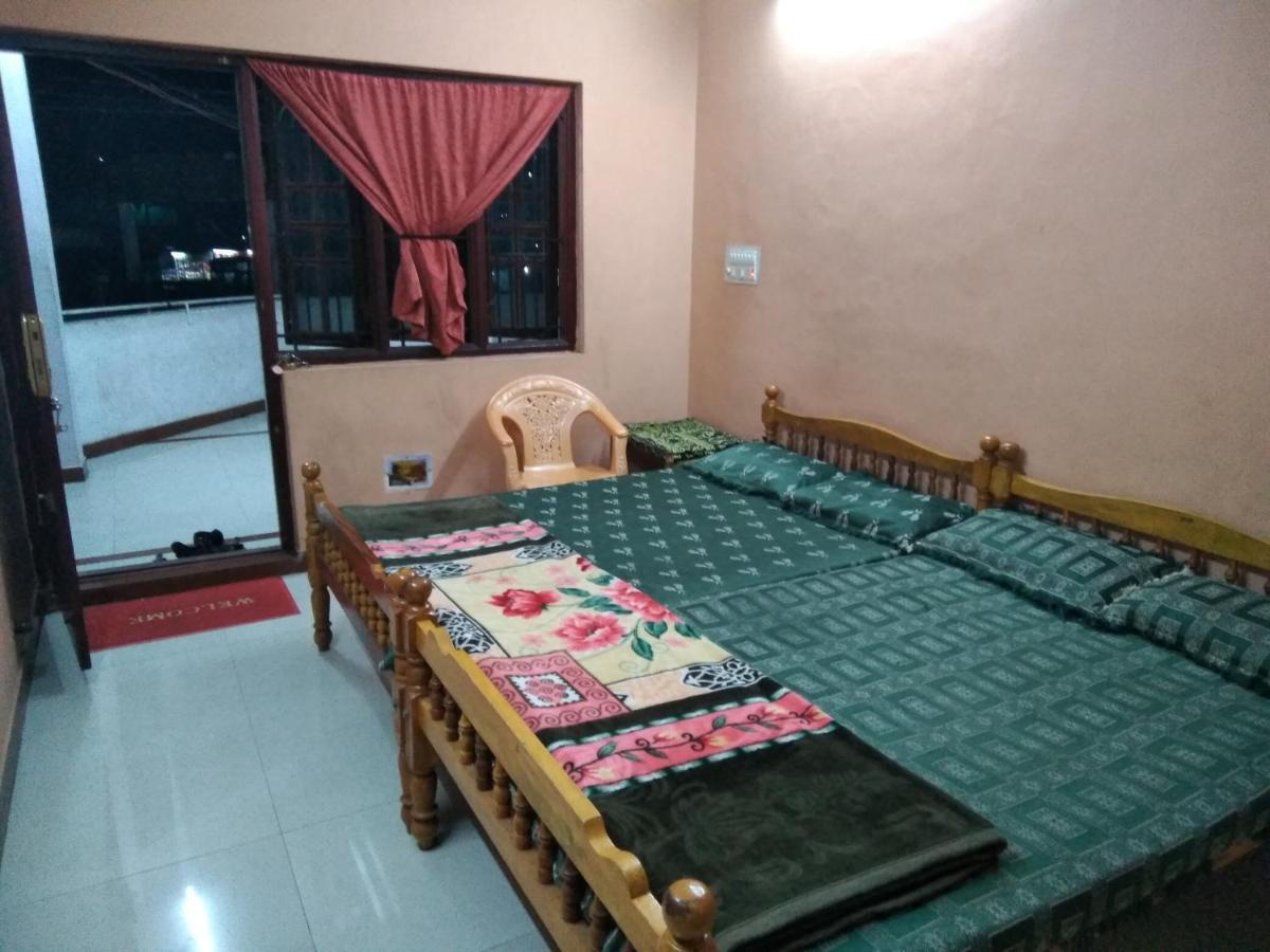 Maniis Homestay Vālpārai Exterior foto